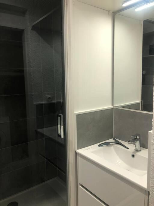 Studio 25M2 Hyeres Plages Bagian luar foto