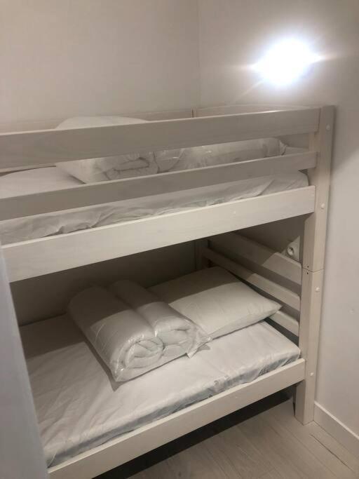 Studio 25M2 Hyeres Plages Bagian luar foto